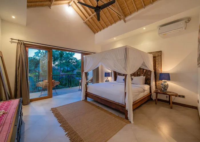 Puri Aman - Unique & Lush 3br Pool - Next To Gigi Susu & Walk To Villa *