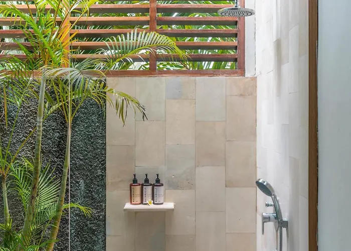 Villa Puri Aman - Unique & Lush 3br Pool - Next To Gigi Susu & Walk To Canggu