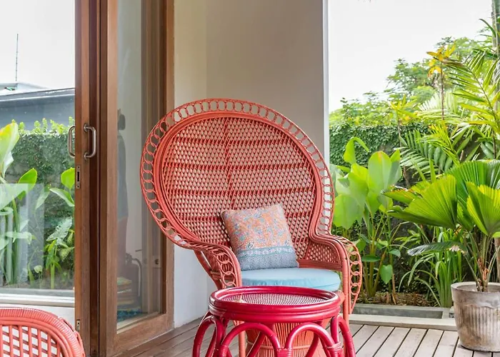 Villa Puri Aman - Unique & Lush 3br Pool - Next To Gigi Susu & Walk To