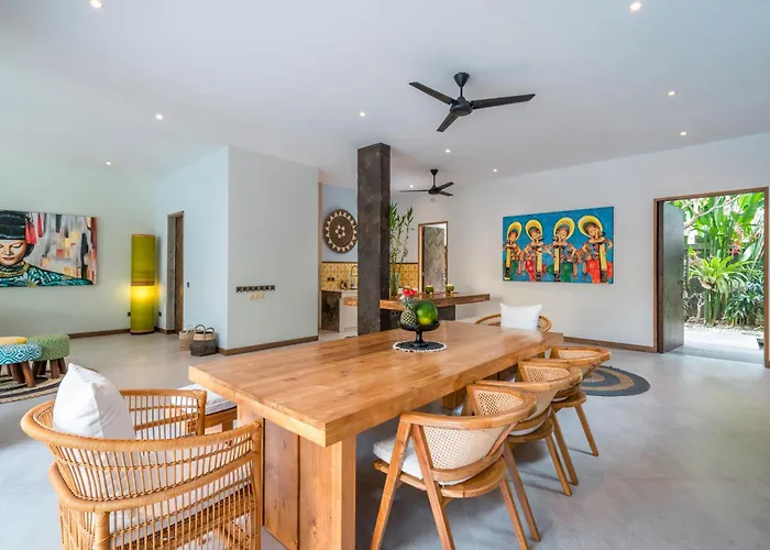 Puri Aman - Unique & Lush 3br Pool - Next To Gigi Susu & Walk To * Canggu