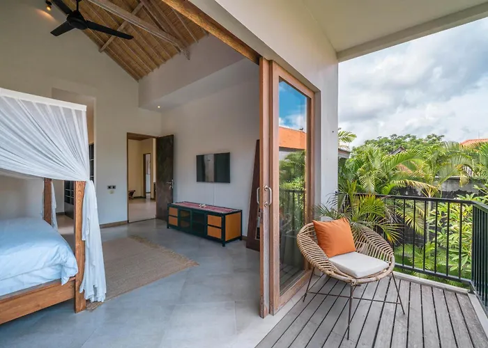 Puri Aman - Unique & Lush 3br Pool - Next To Gigi Susu & Walk To