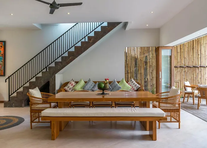 Puri Aman - Unique & Lush 3br Pool - Next To Gigi Susu & Walk To * Canggu