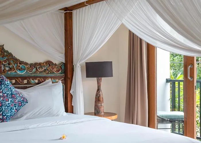 Puri Aman - Unique & Lush 3br Pool - Next To Gigi Susu & Walk To * Canggu