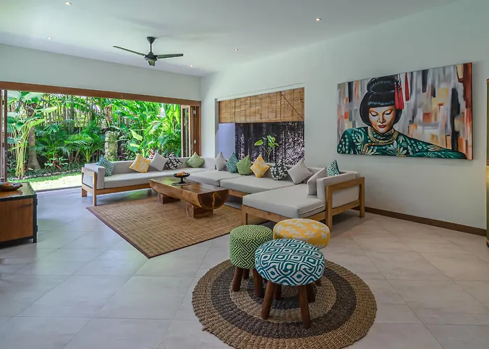 Puri Aman - Unique & Lush 3br Pool - Next To Gigi Susu & Walk To * Canggu