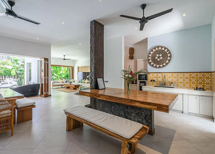 Puri Aman - Unique & Lush 3br Pool - Next To Gigi Susu & Walk To Canggu