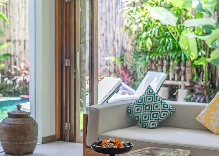 Villa Puri Aman - Unique & Lush 3br Pool - Next To Gigi Susu & Walk To