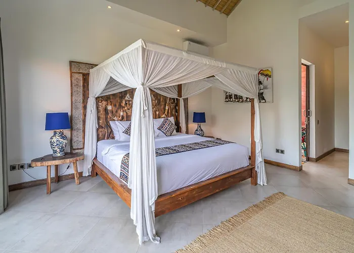 Puri Aman - Unique & Lush 3br Pool - Next To Gigi Susu & Walk To *