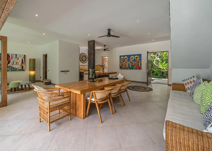 Villa Puri Aman - Unique & Lush 3br Pool - Next To Gigi Susu & Walk To