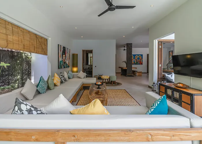 Villa Puri Aman - Unique & Lush 3br Pool - Next To Gigi Susu & Walk To *
