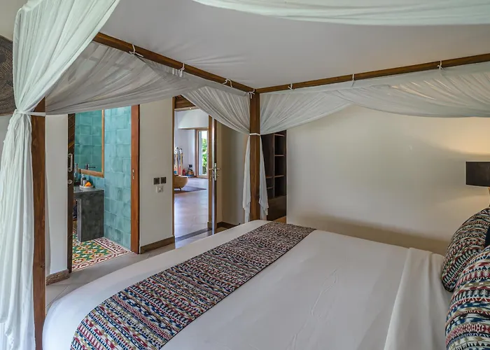 Villa Puri Aman - Unique & Lush 3br Pool - Next To Gigi Susu & Walk To Canggu