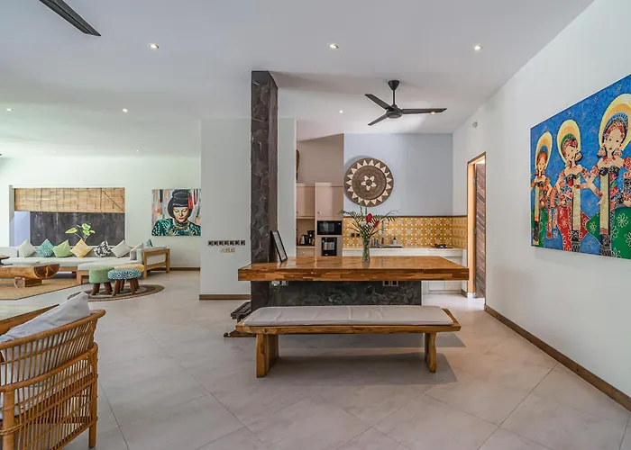 Puri Aman - Unique & Lush 3br Pool - Next To Gigi Susu & Walk To *