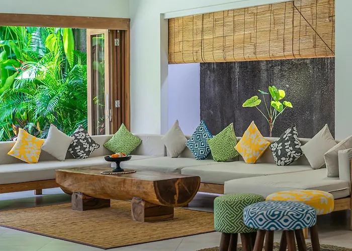 Puri Aman - Unique & Lush 3br Pool - Next To Gigi Susu & Walk To *