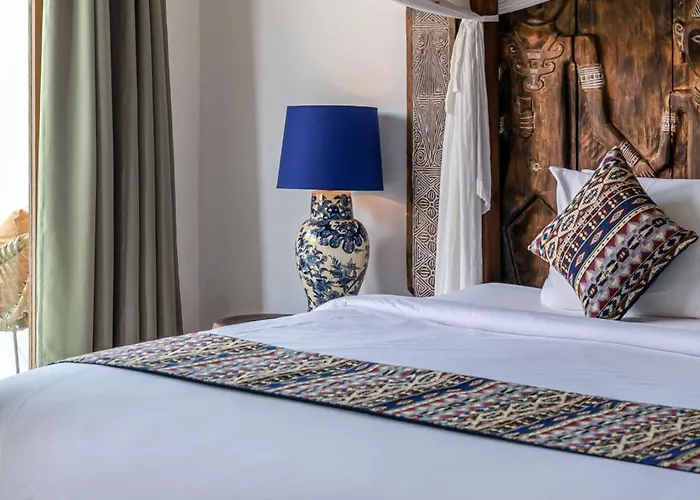 Puri Aman - Unique & Lush 3br Pool - Next To Gigi Susu & Walk To