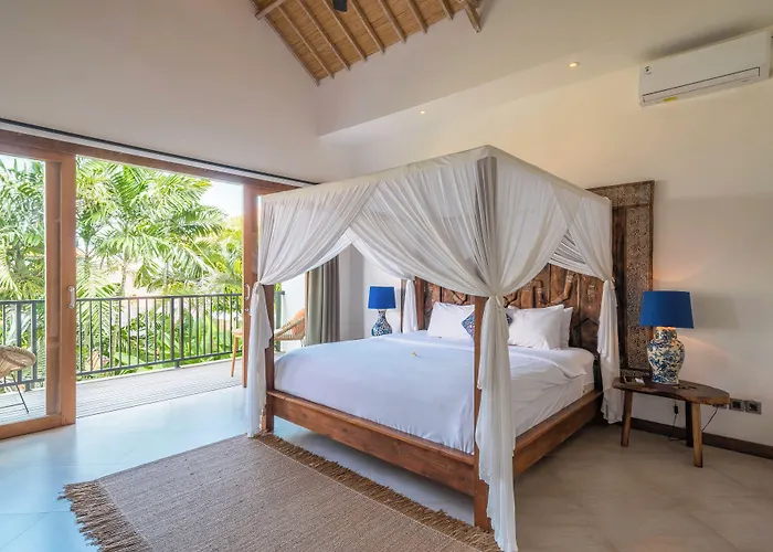 Puri Aman - Unique & Lush 3br Pool - Next To Gigi Susu & Walk To